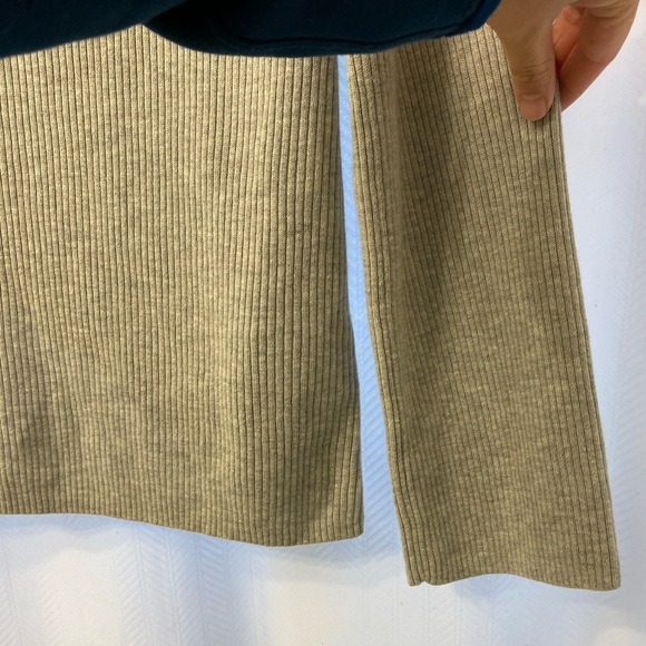 Babaton shirt /sweater - Picture 2 of 7